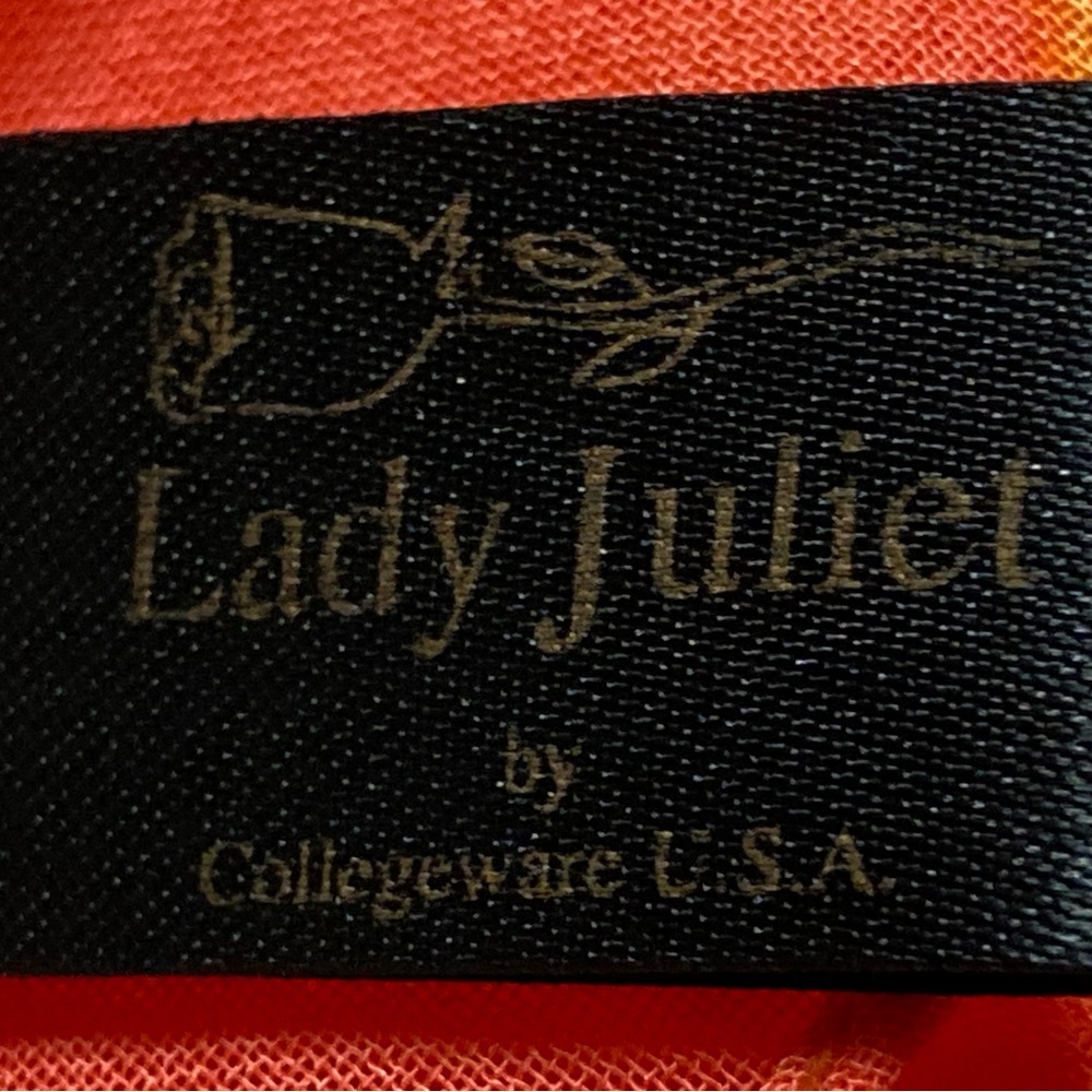 NWOT Lady Juliet sarong/pareo, with matching travel pouch. 43 x 70 in. - Picture 11 of 14